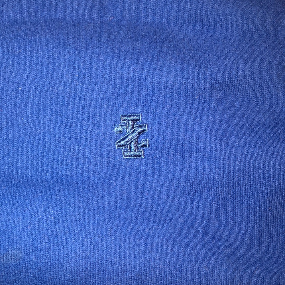 Men’s Izod sweatshirt. 🌹2/$10🌹Medium Royal Blue